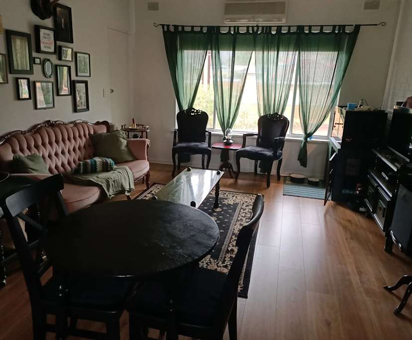 Unfurnished room in a flatshare