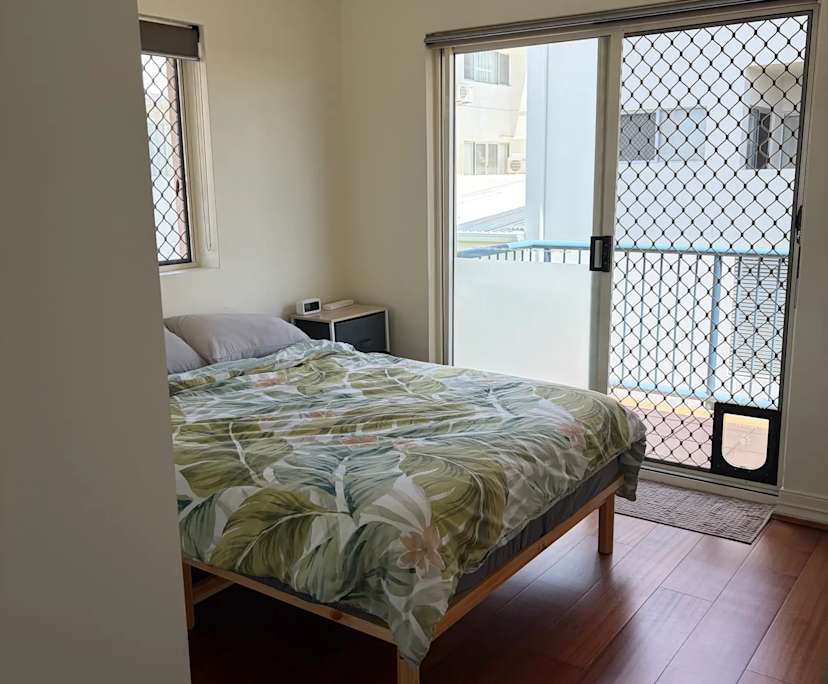$350, Flatshare, 2 bathrooms, Yeerongpilly QLD 4105