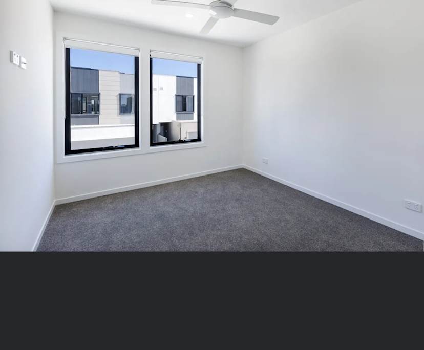 $970, Whole-property, 3 bathrooms, Hope Island QLD 4212