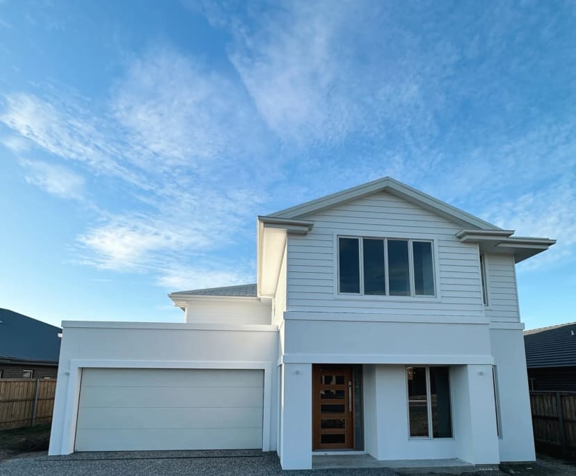 Room for Rent in Chisholm, NSW 200, Flexible with...