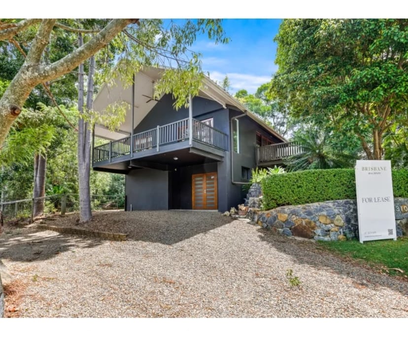 Unfurnished room with own bathroom