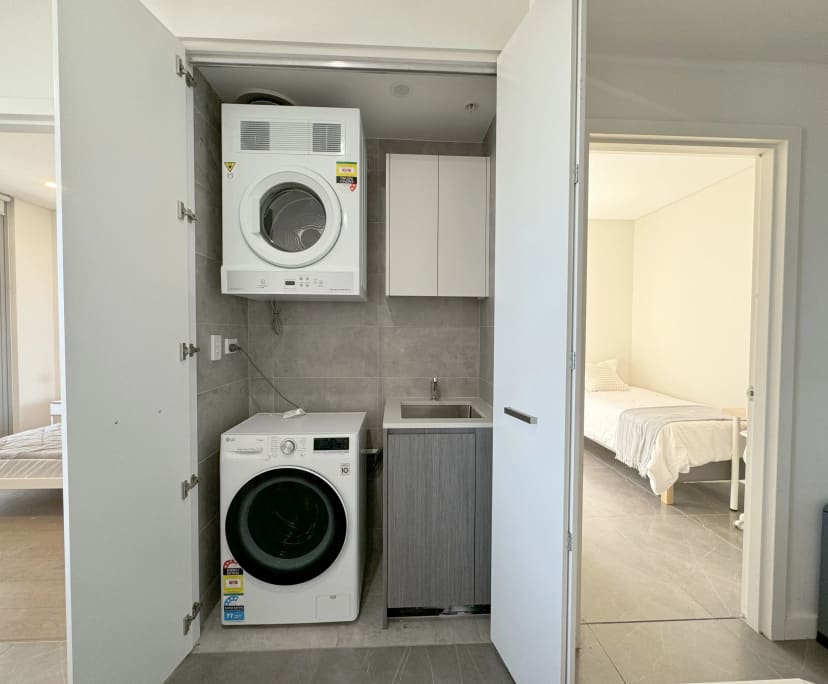 $1,200, Whole-property, 3 bathrooms, Lidcombe NSW 2141