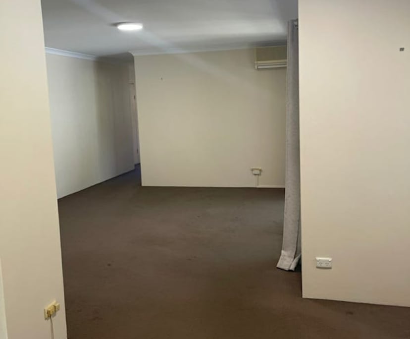 $375, Flatshare, 3 bathrooms, Hamilton QLD 4007