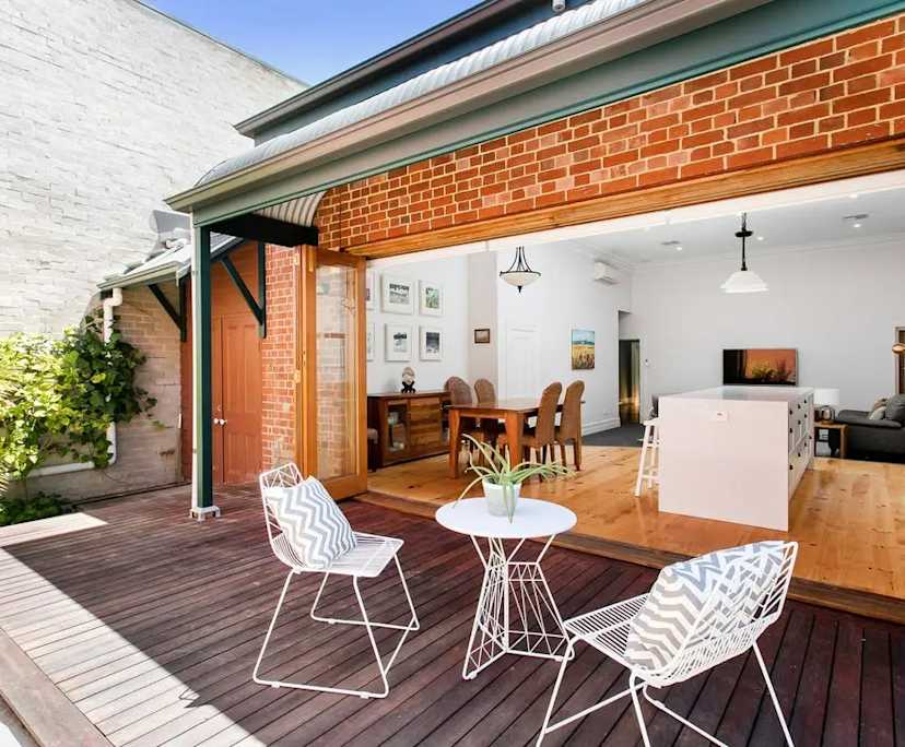 Room in a share house