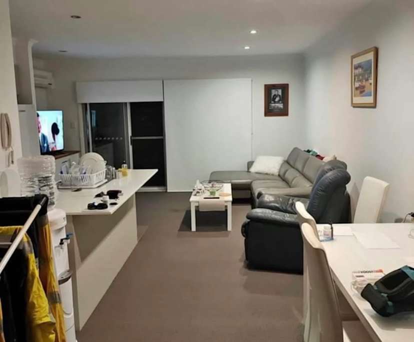 Furnished room with ensuite in a flatshare