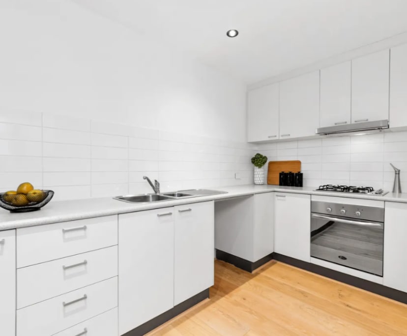 Furnished room with ensuite in a flatshare