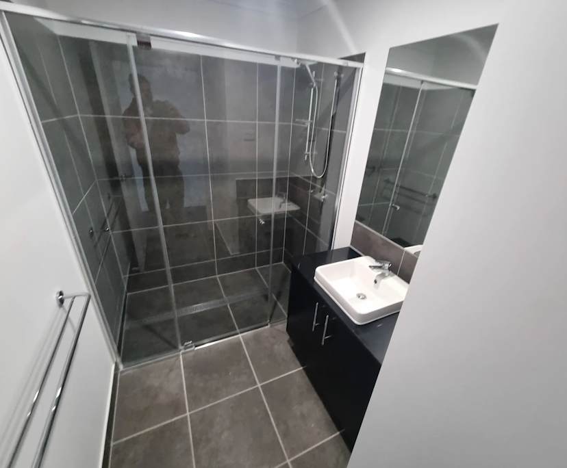 $250, Share-house, 4 bathrooms, South MacLean QLD 4280