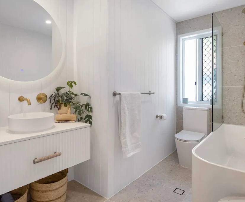 $350, Share-house, 3 bathrooms, Currumbin Waters QLD 4223