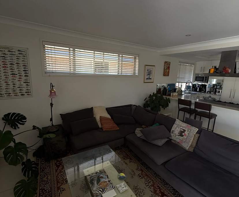 $370, Share-house, 3 bathrooms, Miami QLD 4220