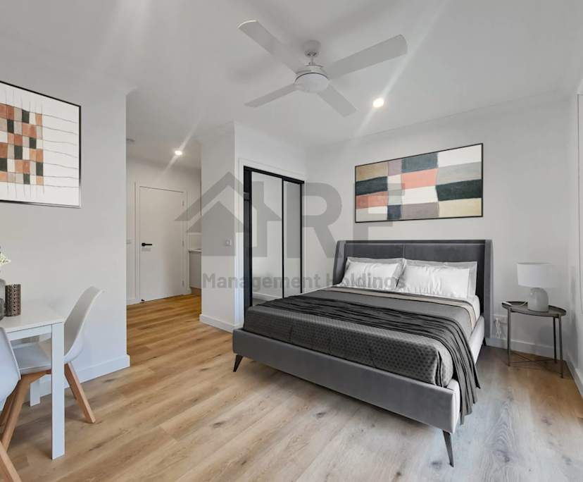 Furnished room with ensuite in a share house