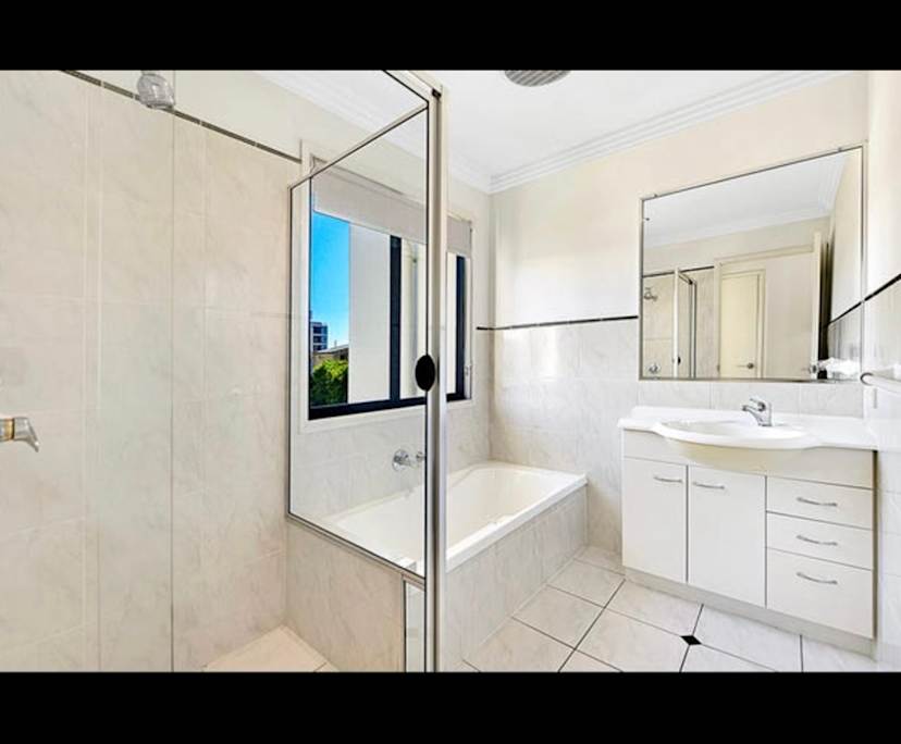 Unfurnished room in a flatshare