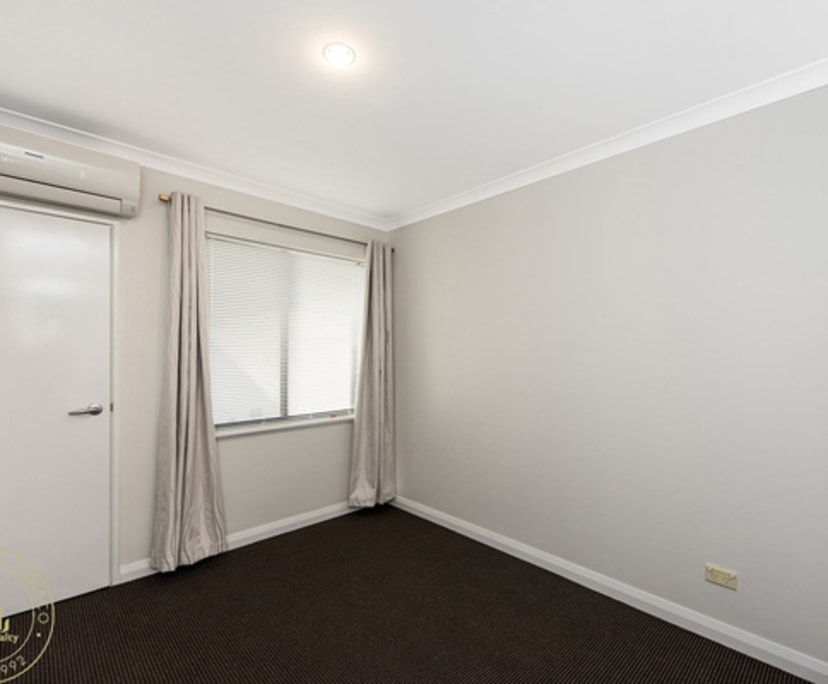 Unfurnished room in a flatshare
