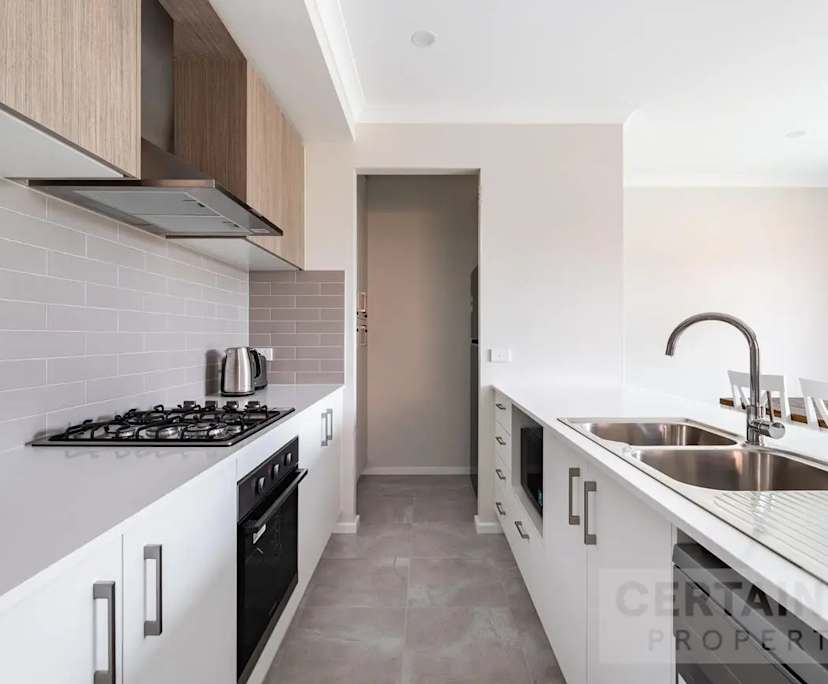 $230, Share-house, 3 bathrooms, Rockbank VIC 3335