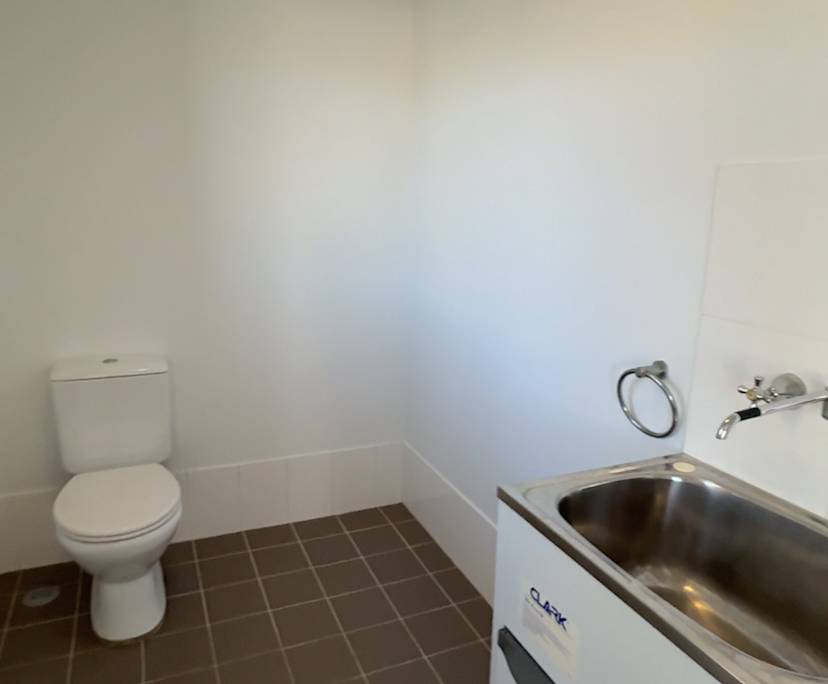 $250, Share-house, 2 bathrooms, Mount Hutton NSW 2290