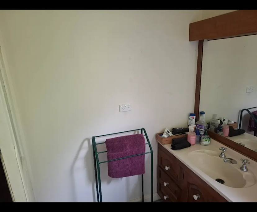 $480, 1-bed, 1 bathroom, Hughesdale VIC 3166