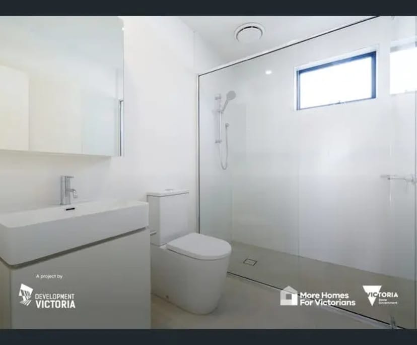 $320, Share-house, 2 bathrooms, Sunshine North VIC 3020