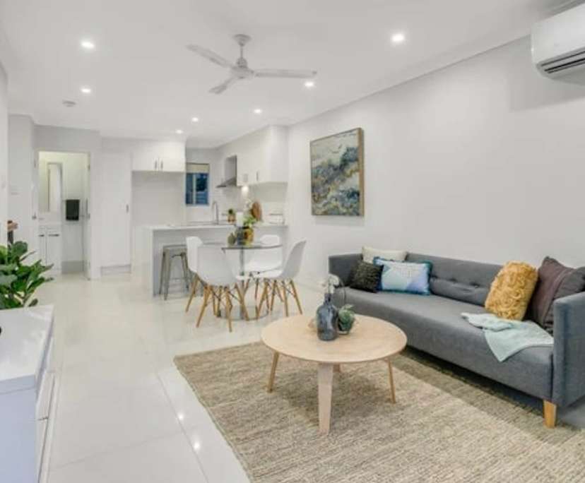 Unfurnished room with ensuite in a flatshare