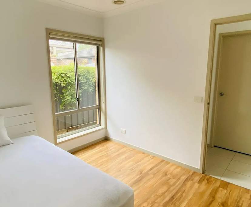 $230, Share-house, 3 bathrooms, South Morang VIC 3752