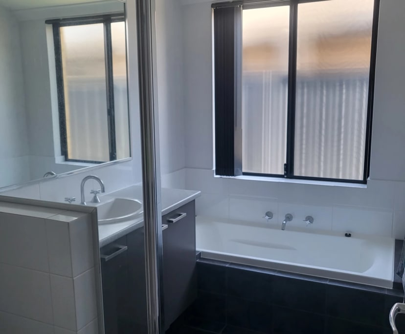 $300-350, Share-house, 2 rooms, Pearsall WA 6065, Pearsall WA 6065