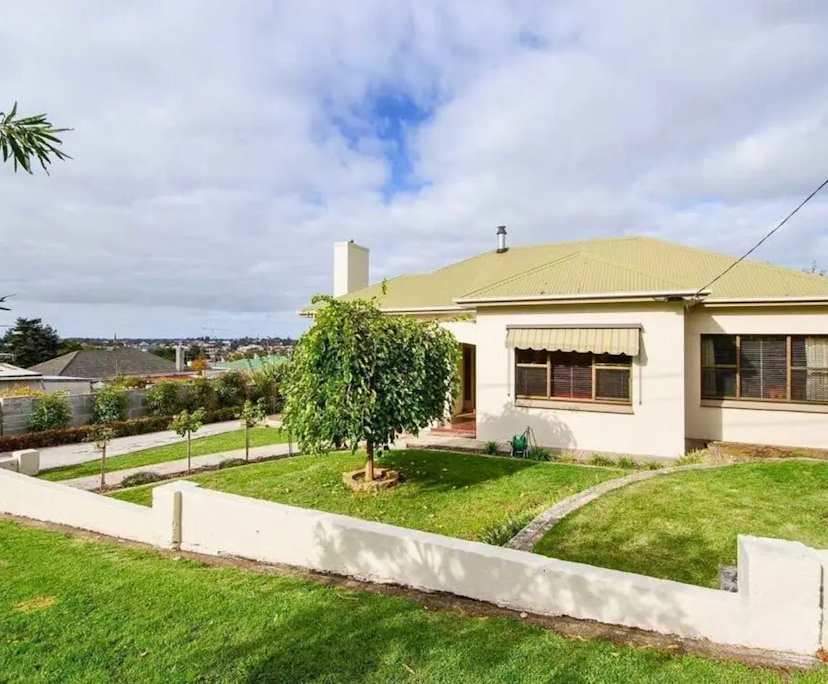 Whole property with 3 rooms for rent