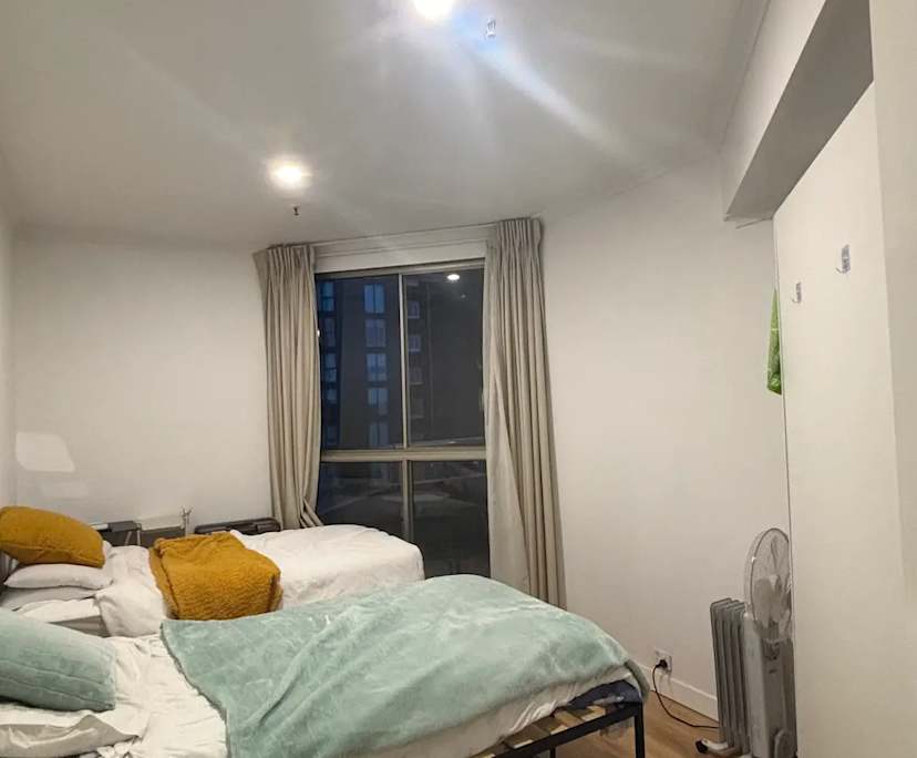 Furnished room in a flatshare
