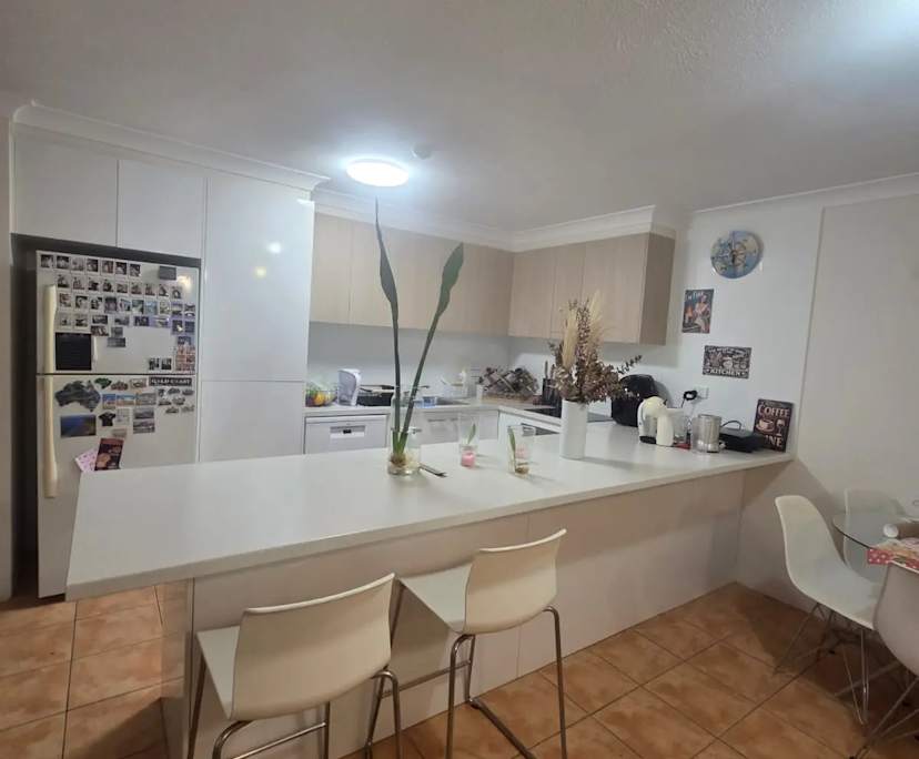 $565, Flatshare, 2 bathrooms, Surfers Paradise QLD 4217