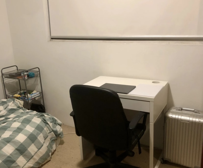 Unfurnished room in a flatshare