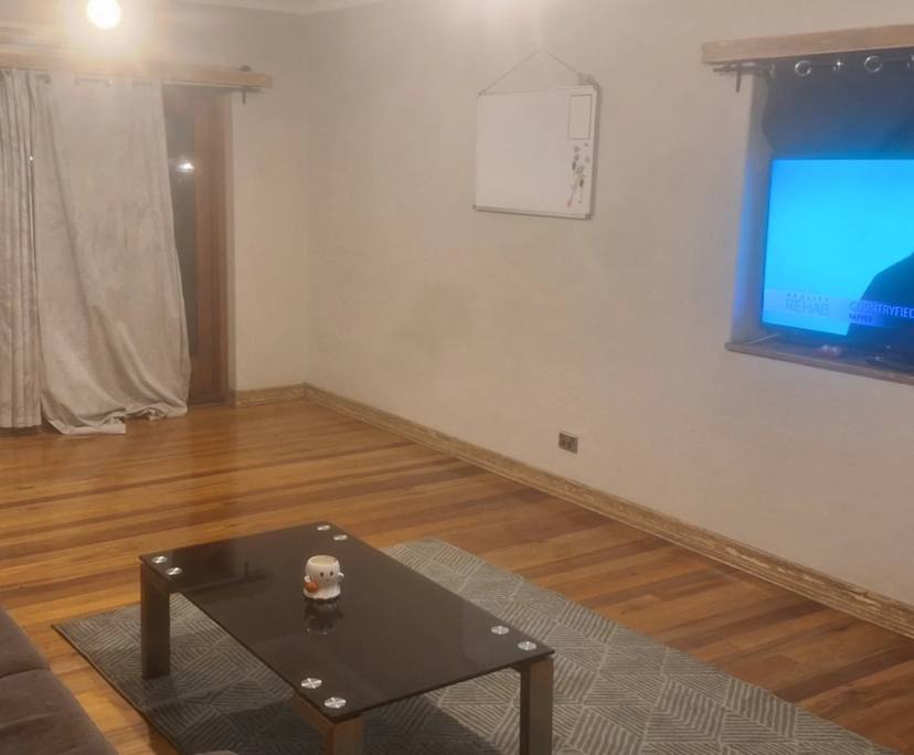 Unfurnished room in a flatshare