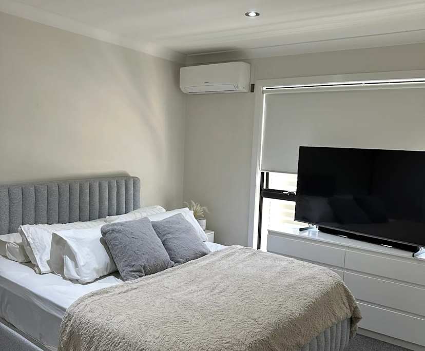 Furnished room with own bathroom