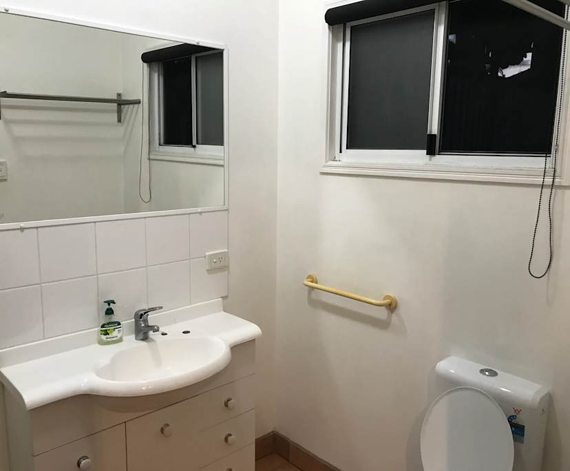 $370, Granny-flat, 1 bathroom, Coopers Plains QLD 4108