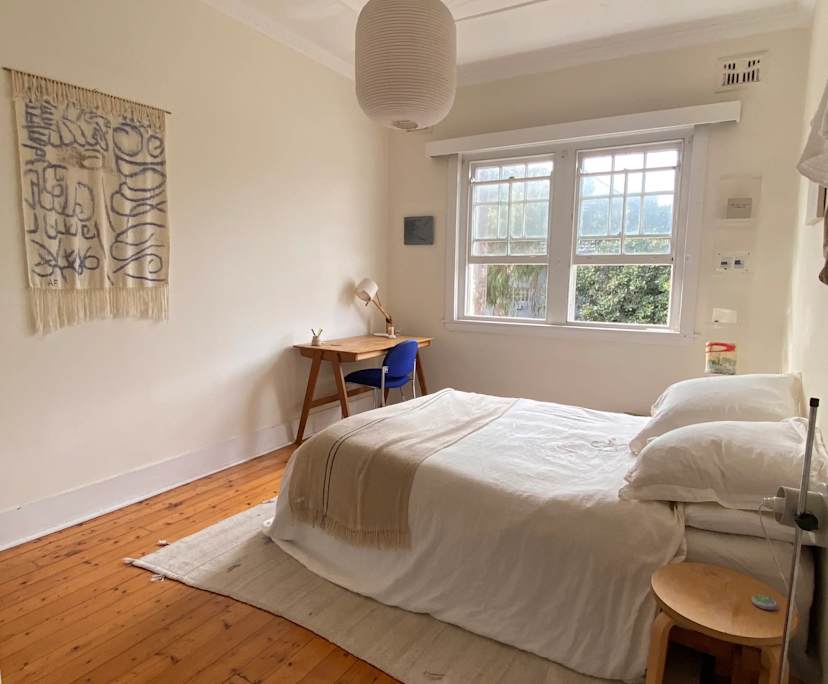 Furnished room in a flatshare