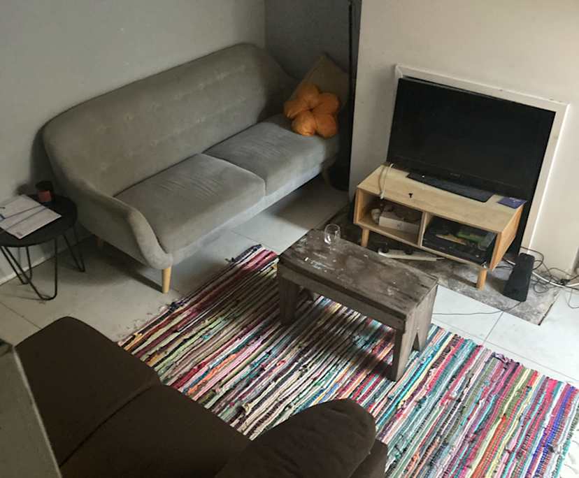 Unfurnished room in a flatshare
