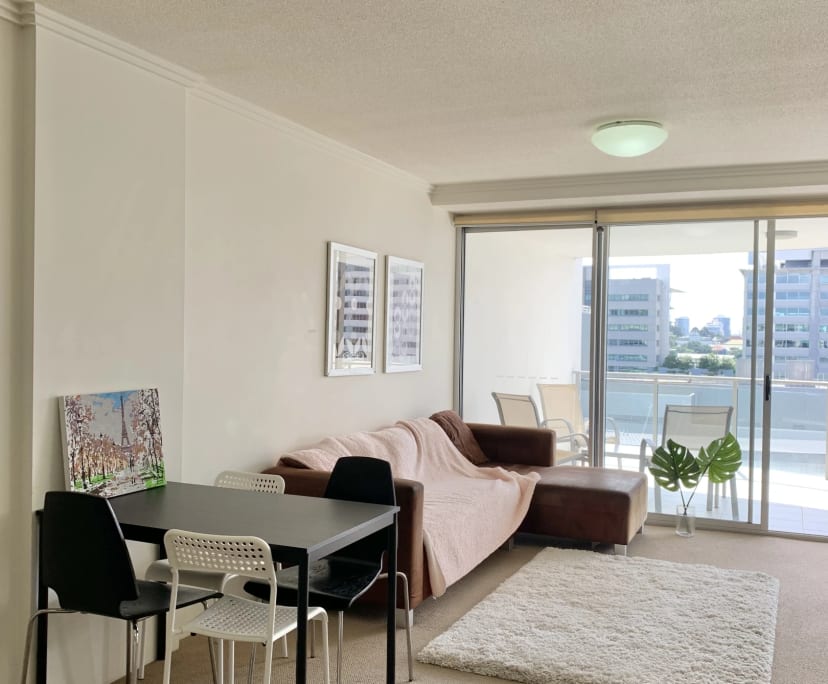 Furnished room with ensuite in a flatshare