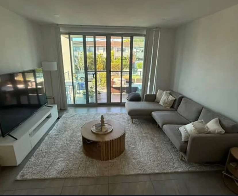 Unfurnished room with own bathroom