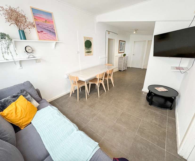 $350, Share-house, 6 bathrooms, Balaclava VIC 3183