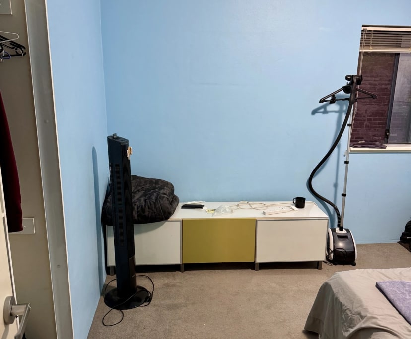 Room in a share house