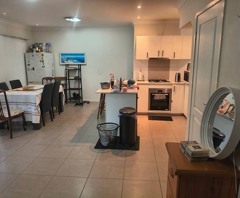 $200, Share-house, 4 bathrooms, Taringa QLD 4068
