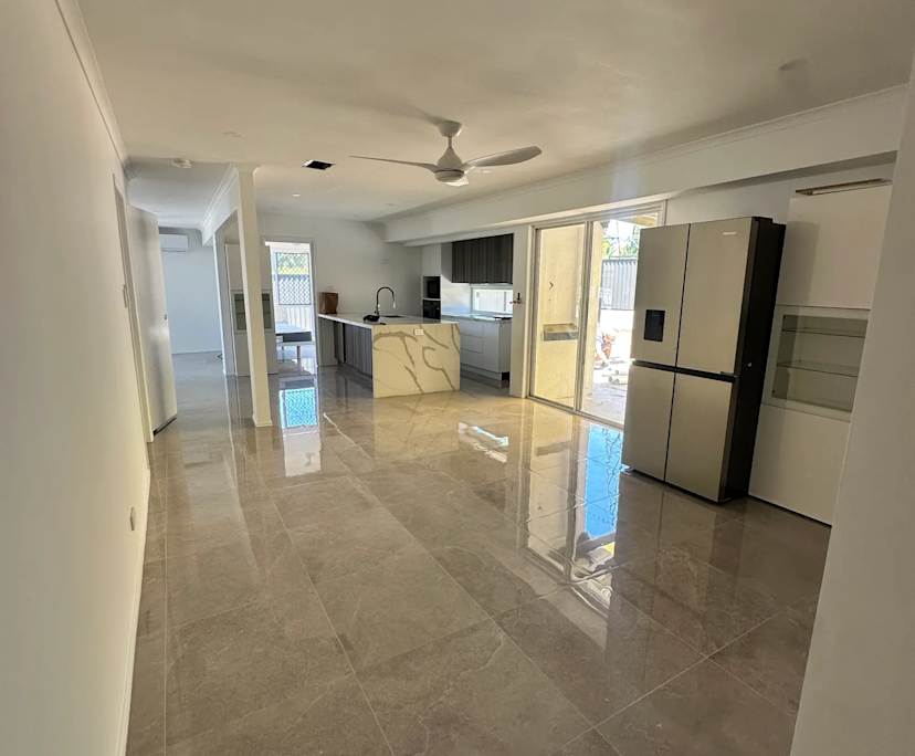 $320, Share-house, 5 bathrooms, Eight Mile Plains QLD 4113