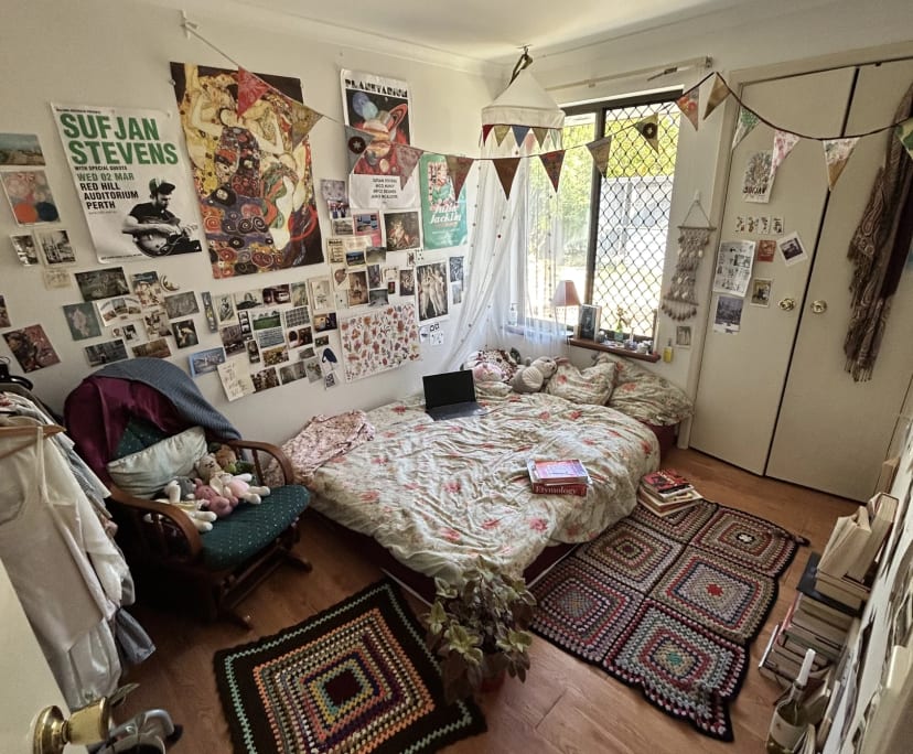 Unfurnished room in a share house