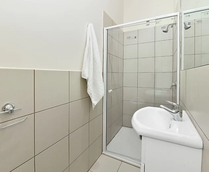 $590, Whole-property, 1 bathroom, Carlton VIC 3053
