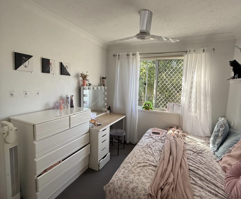 Furnished room in a share house