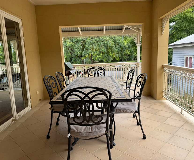 Whole property with 2 rooms for rent