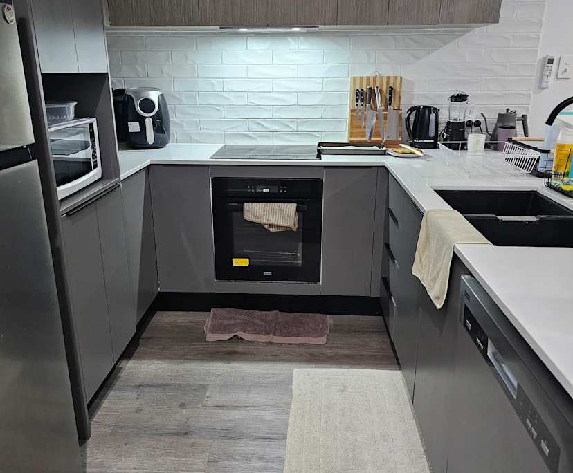 $380, Flatshare, 3 bathrooms, Cannon Hill QLD 4170