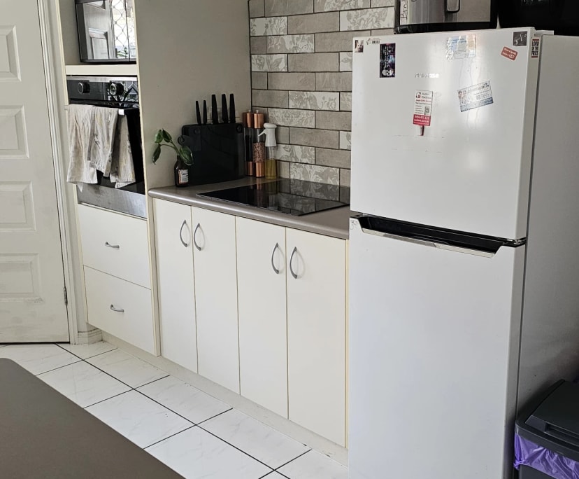 $240, Share-house, 4 bathrooms, Wynnum West QLD 4178