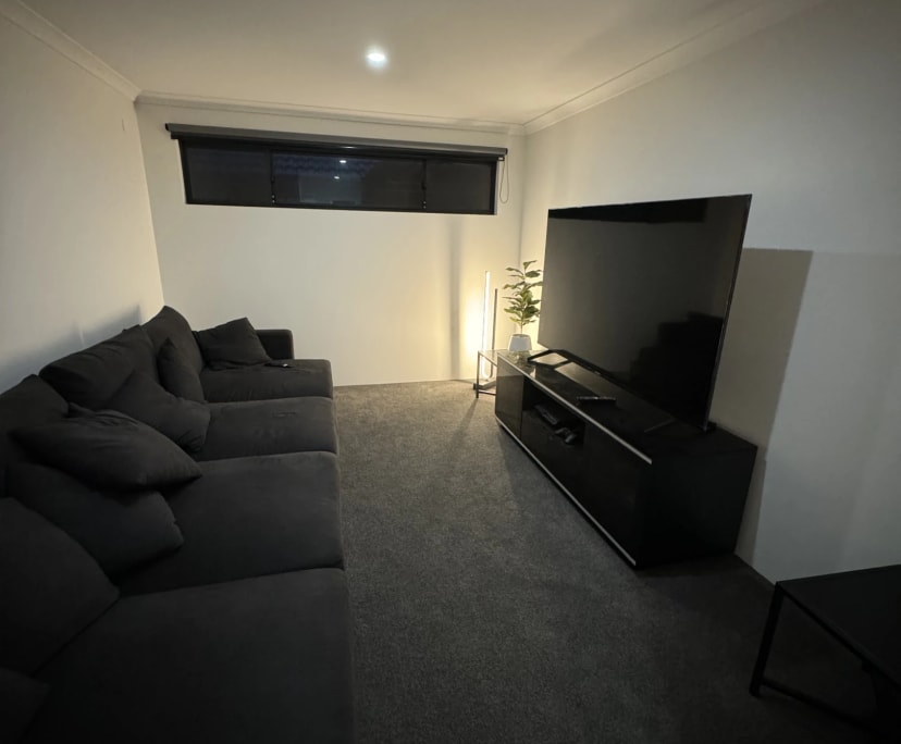 Room in a share house