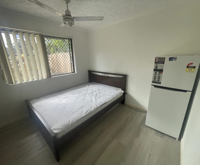 Furnished room in a flatshare