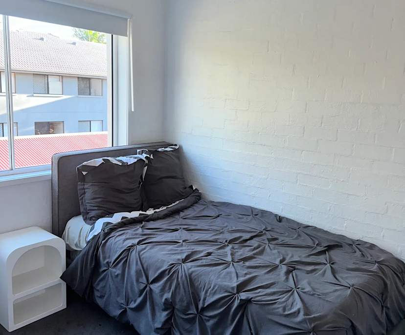 $380, Flatshare, 2 bathrooms, Labrador QLD 4215