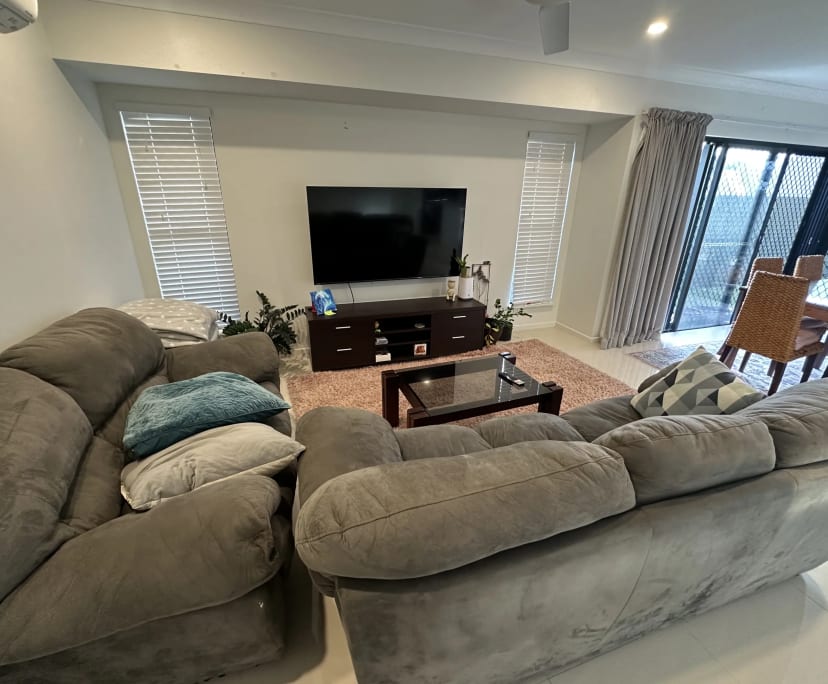 $250, Share-house, 4 bathrooms, Trinity Beach QLD 4879