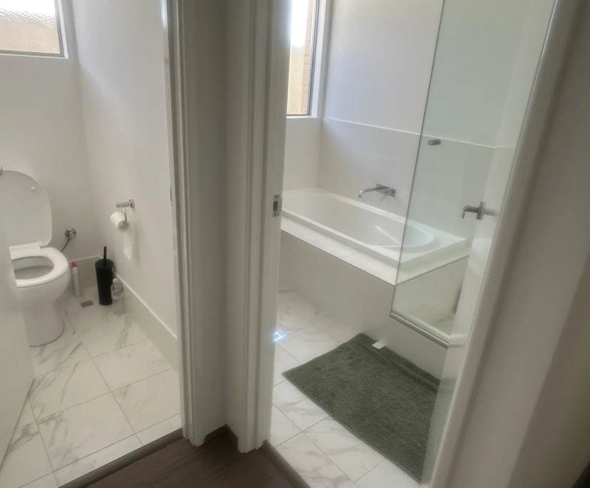 Unfurnished room in a share house