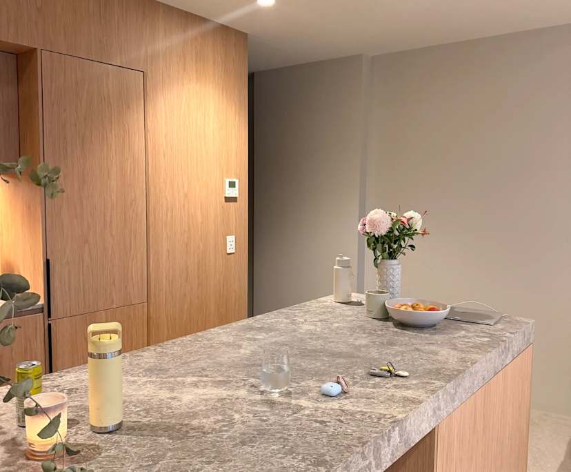 Furnished room in a flatshare